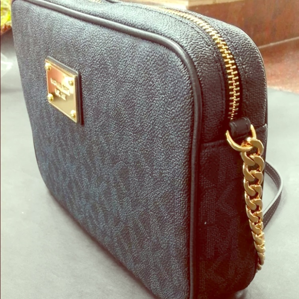 MK Jet Set EW Large Saffiano Baltic Gold Crossbody